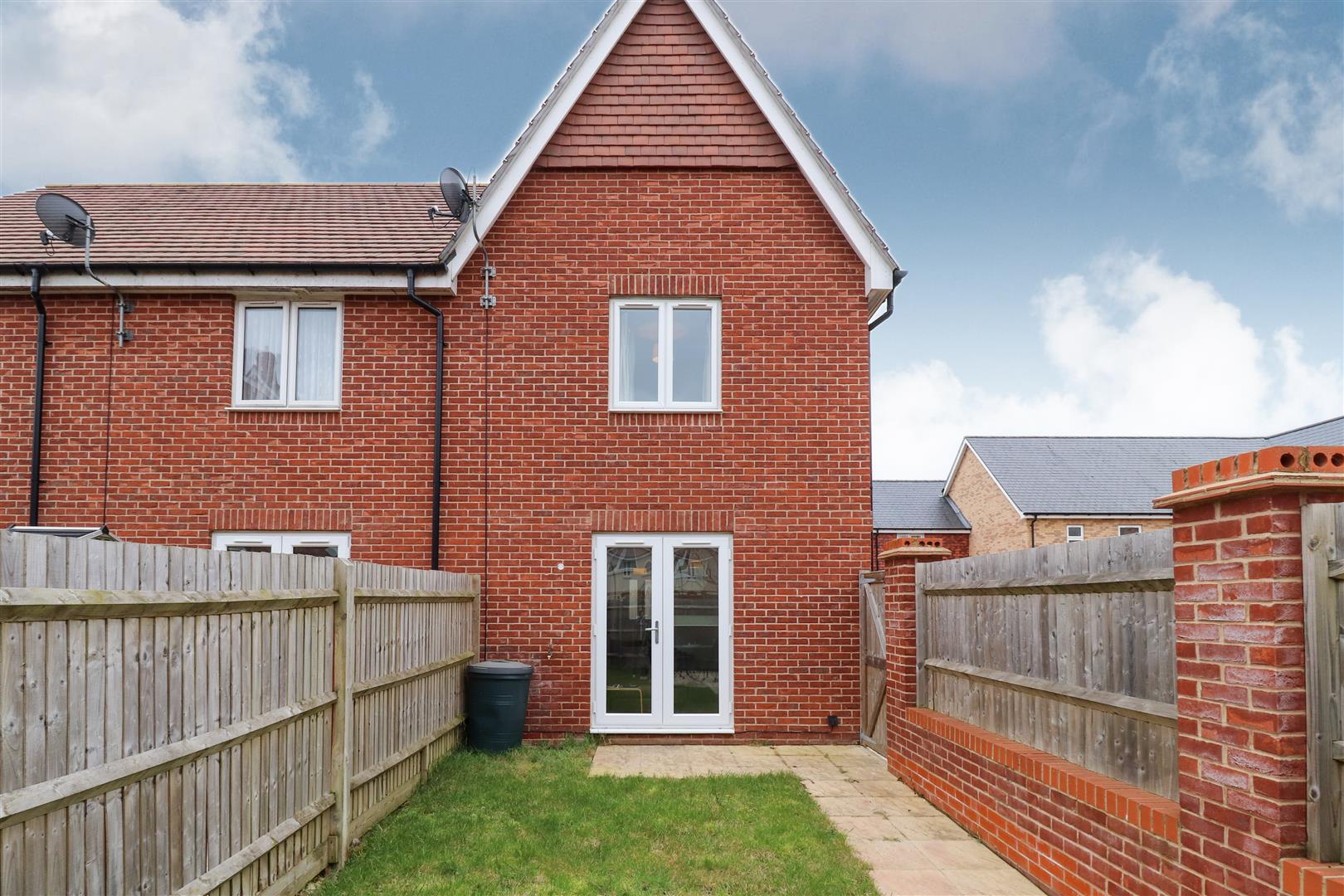 Property Details for Barlow Place Hailsham East Sussex BN27 3GX